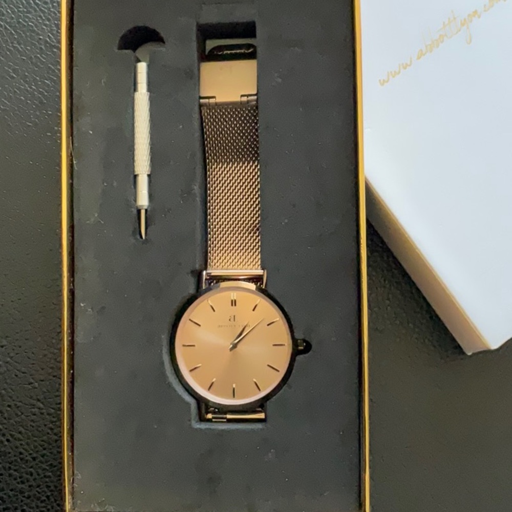 Abbott Lyon Rose Gold Watch. Never Worn, New in Box. - Picture 2 of 3